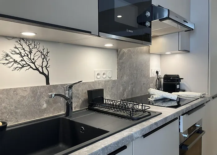 Apartment Homency - L'expression C03 *
